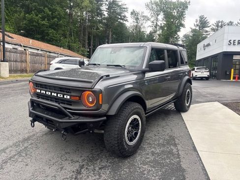 Used 2024 Ford Bronco Black Diamond AWD/4WD image 3