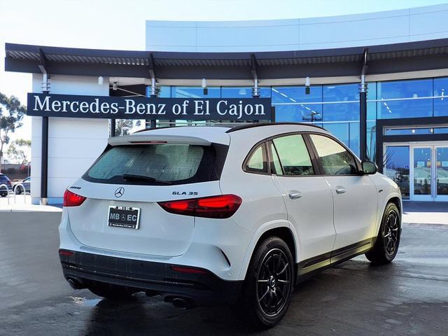 New 2026 Mercedes-Benz GLA 35 AMG 4MATIC image 3