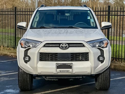 Used 2021 Toyota 4Runner SR5 Premium w/ Moonroof Package image 8