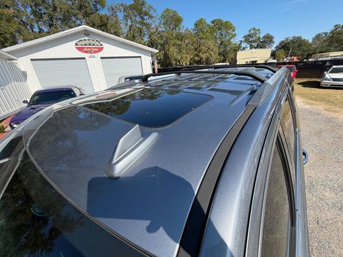 Used 2018 Chevrolet Suburban Premier image 10