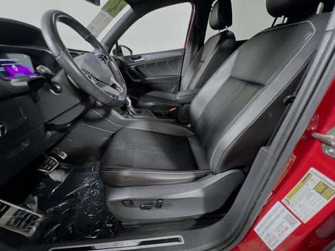 Used 2024 Volkswagen Tiguan SE R-Line FWD image 15