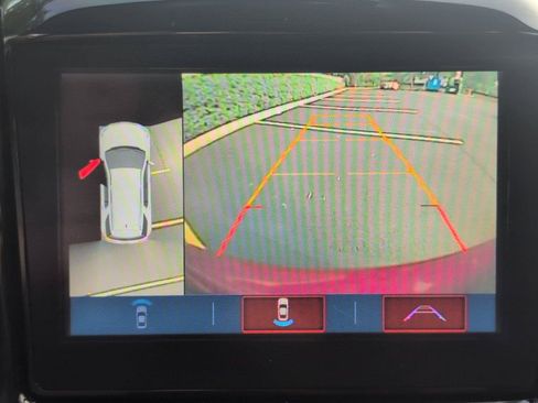 Used 2019 Chevrolet Traverse RS FWD image 22