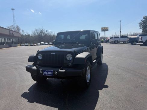 Used 2018 Jeep Wrangler Unlimited Sport S AWD/4WD image 3