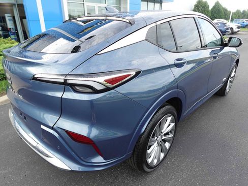 New 2026 Buick Envista Avenir FWD image 3