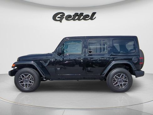 Used 2025 Jeep Wrangler Unlimited Sahara AWD/4WD image 8