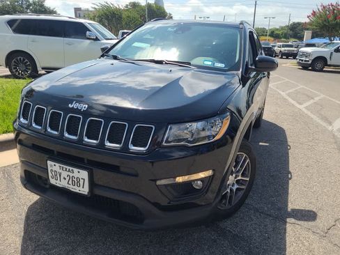 Used 2020 Jeep Compass Latitude AWD/4WD image 2