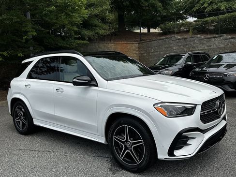 Certified 2025 Mercedes-Benz GLE 450 4MATIC w/ AMG Line Exterior image 2