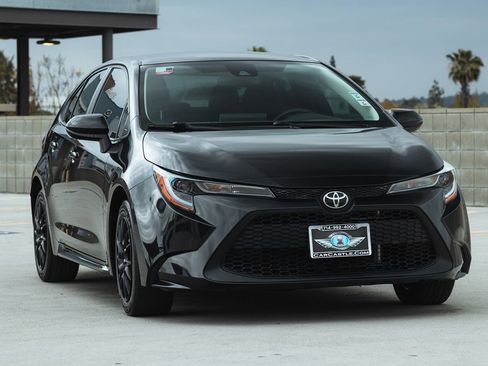 Used 2021 Toyota Corolla LE w/ Carpet Mat Package (TMS) image 3