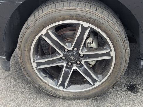 Used 2019 Ford Expedition Max Limited w/ Equipment Group 303A AWD/4WD image 13