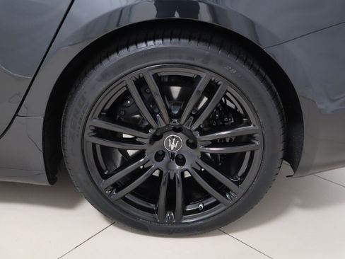 Used 2022 Maserati Ghibli Modena Q4 image 9