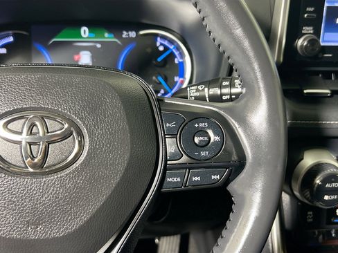 Used 2020 Toyota RAV4 Limited image 19