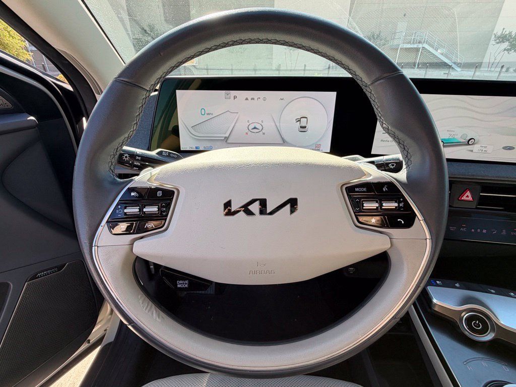 Used 2022 Kia EV6 Wind RWD image 21