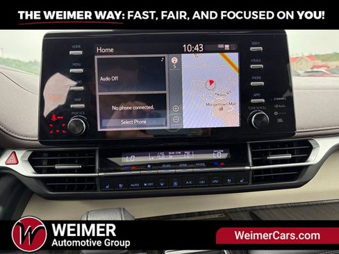 Used 2021 Toyota Sienna Platinum AWD/4WD image 26
