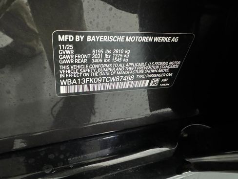 New 2026 BMW 550e xDrive image 34