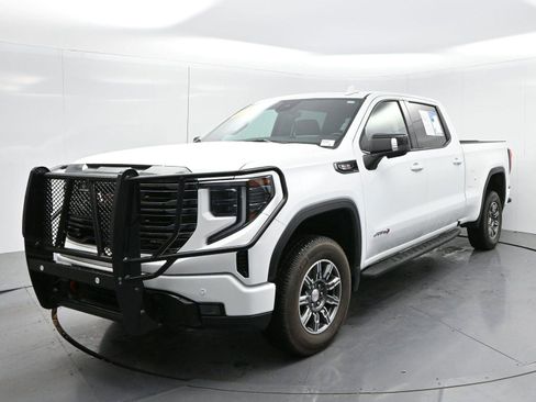 Used 2024 GMC Sierra 1500 AT4 w/ Technology Package image 3