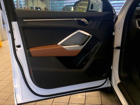 Certified 2024 Audi Q3 2.0T Premium image 22