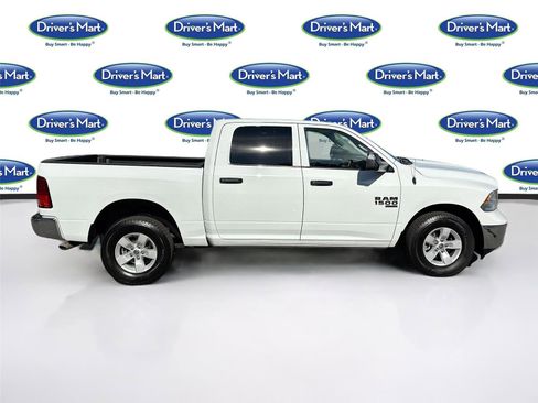 Used 2022 RAM 1500 Tradesman w/ Chrome Appearance Group image 9