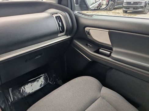 Used 2025 Ford Expedition Max Active image 18