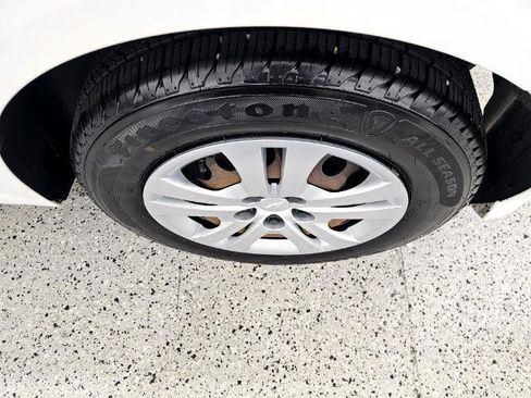 Used 2018 Chevrolet Sonic LT image 40