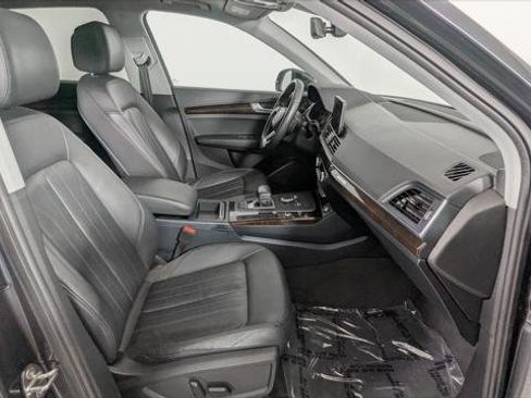 Used 2019 Audi Q5 2.0T Premium w/ Convenience Package AWD/4WD image 24