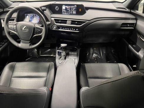 Used 2022 Lexus UX 200 w/ Accessory Package (Z2) image 14