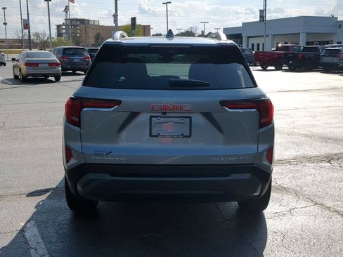Used 2026 GMC Terrain Elevation w/ Elevation Premium Package FWD image 7