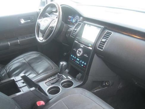 Used 2018 Ford Flex Limited image 24