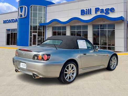 Used 2004 Honda S2000 image 12