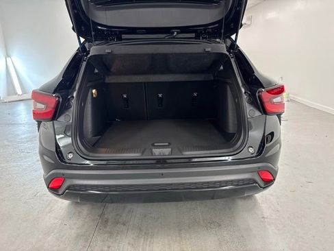 New 2026 Chevrolet Trax RS w/ Sunroof Package FWD image 7
