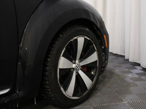 Used 2015 Volkswagen Beetle R-Line image 24