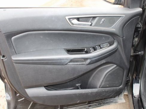 Used 2019 Ford Edge SEL w/ Equipment Group 201A image 19