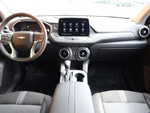 Used 2025 Chevrolet Blazer LT FWD image 20