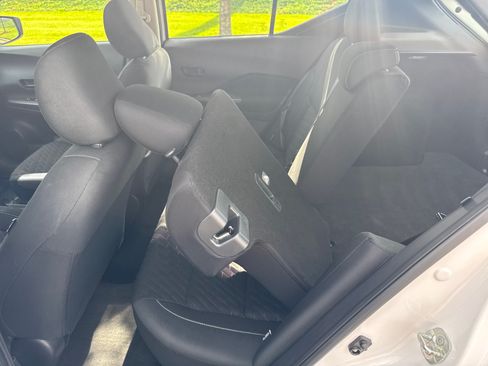 Used 2021 Nissan Kicks S FWD image 33