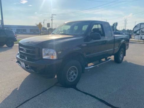 Used 2002 Ford F250 XLT AWD/4WD image 2