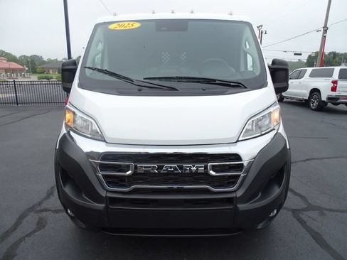 Used 2025 RAM ProMaster 2500 w/ U-Haul Equipment Group FWD image 8