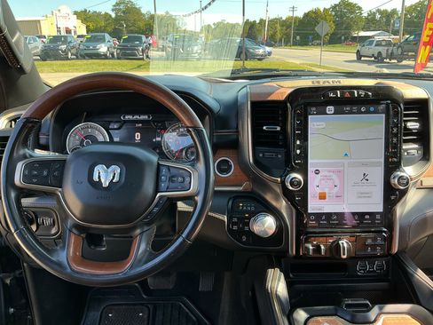 Used 2022 RAM 1500 Limited image 16