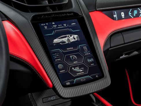 Used 2024 Lamborghini Revuelto AWD/4WD image 23