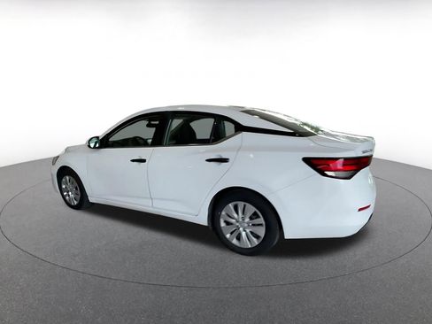 Used 2025 Nissan Sentra S image 9