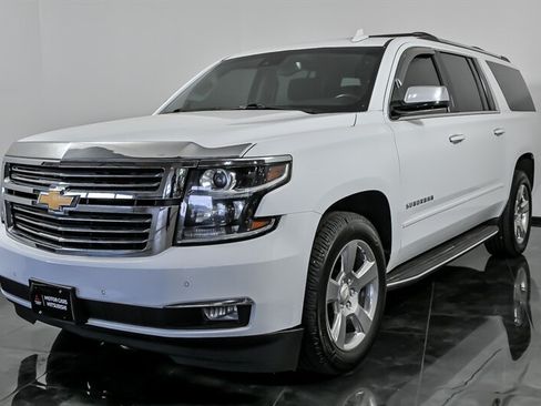 Used 2018 Chevrolet Suburban Premier AWD/4WD image 5
