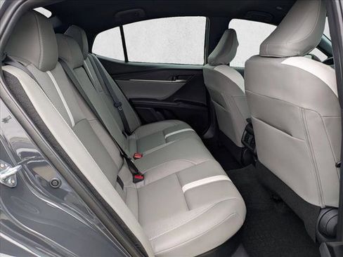 Used 2025 Toyota Camry SE FWD image 18
