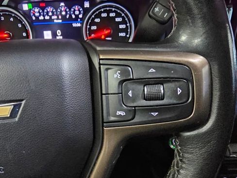 Used 2022 Chevrolet Silverado 1500 High Country w/ Technology Package AWD/4WD image 32
