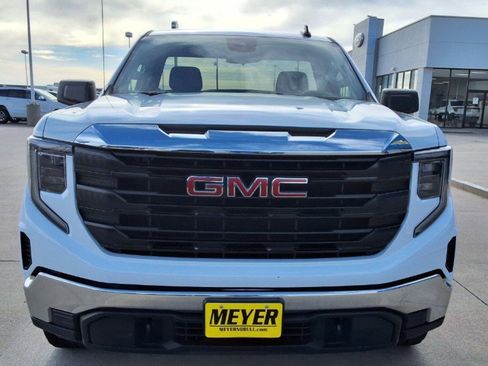 Used 2024 GMC Sierra 1500 Pro w/ Convenience Package image 3