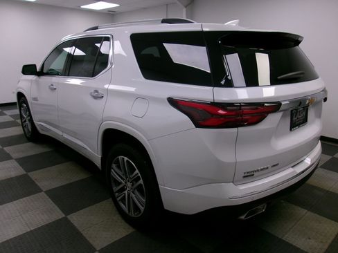 Certified 2024 Chevrolet Traverse High Country AWD/4WD image 2