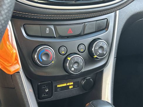 Used 2021 Chevrolet Trax LS w/ Tint and Cruise Package image 23