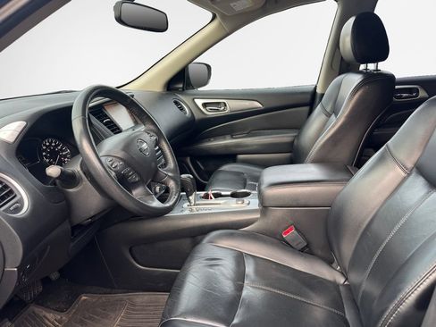 Used 2018 Nissan Pathfinder SL FWD image 12