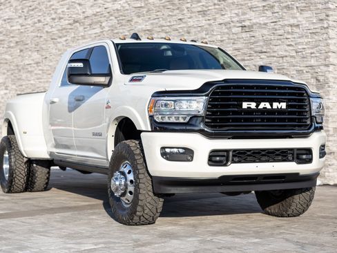 Used 2023 RAM 3500 Limited image 6