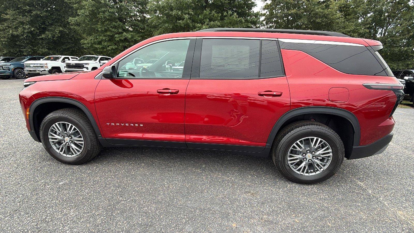 New 2027 Chevrolet Traverse LT FWD image 11