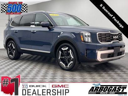 Used 2023 Kia Telluride S w/ S Sunroof Package