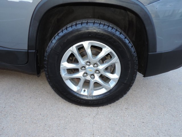 Used 2021 Chevrolet Traverse LT FWD image 14