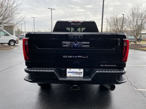 Used 2025 GMC Sierra 2500 Denali Ultimate w/ Snow Plow Prep/Camper Package image 8